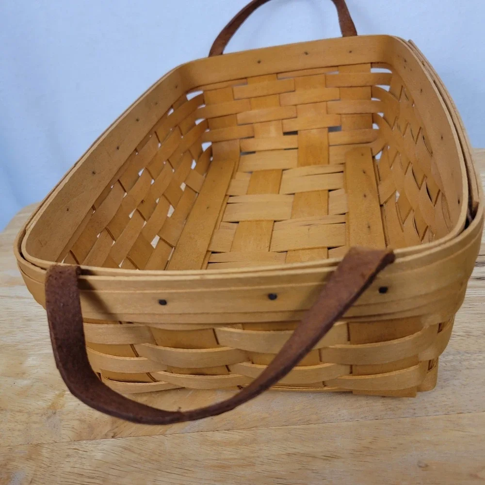 Vintge Longaberger Handwoven Wood Splint Storage Basket Leather Handles 2001 WC6